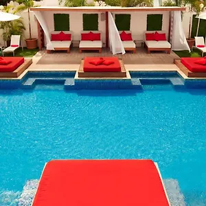 https://the-spanish-court-hotel.comcaribbean.com