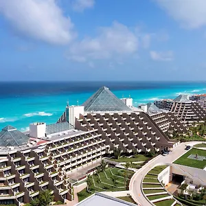 Resort Paradisus